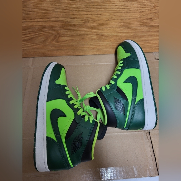 Air Jordan Retro 1 Mid Gorge/Electric Green Men Size 10 - Picture 3 of 16